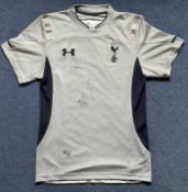 Football Tottenham Hotspurs FC Multi Signed Under Armour Training Shirt Size Medium. Signed by 5