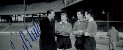 Football Chelsea 1953 winger Frank Blunstone Signed 6x4 inch Black and White Photo. Good