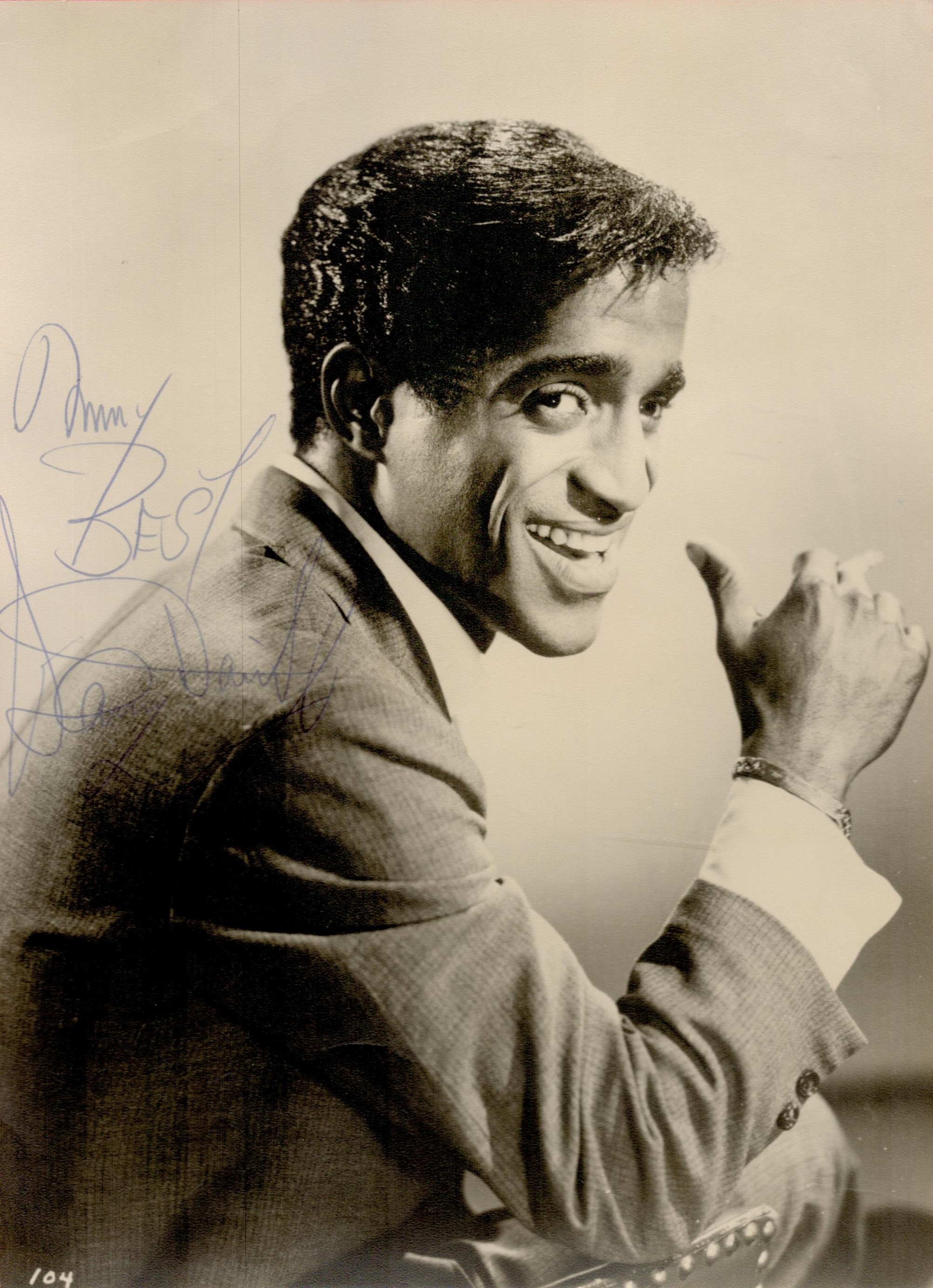 Sammy Davis Jr Signed 9x7 inch approx Vintage Black and White Photo. Signed in blue ink. Good