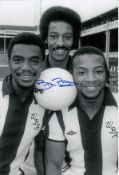 Football Autographed Brendon Batson 12 X 8 Photo - B/W, Depicting A Superb Image Showing West