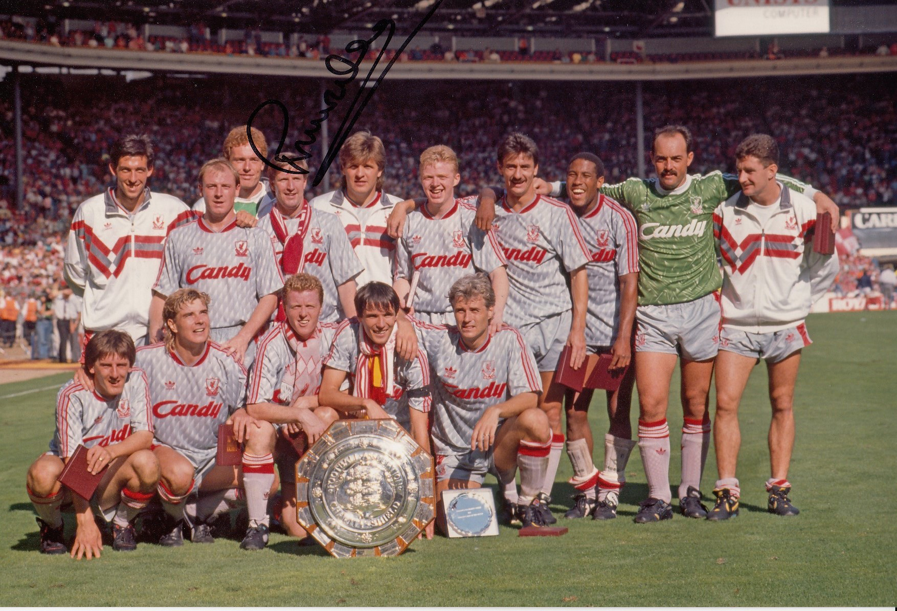 Autographed Ronnie Whelan 12 X 8 Photo : Col, Depicting Liverpool Players Including Ronnie Whelan