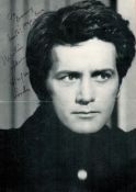 Martin Sheen Signed 8 x 6 inch approx Magazine Cutting. Signed in black ink, Dedicated to Barry.