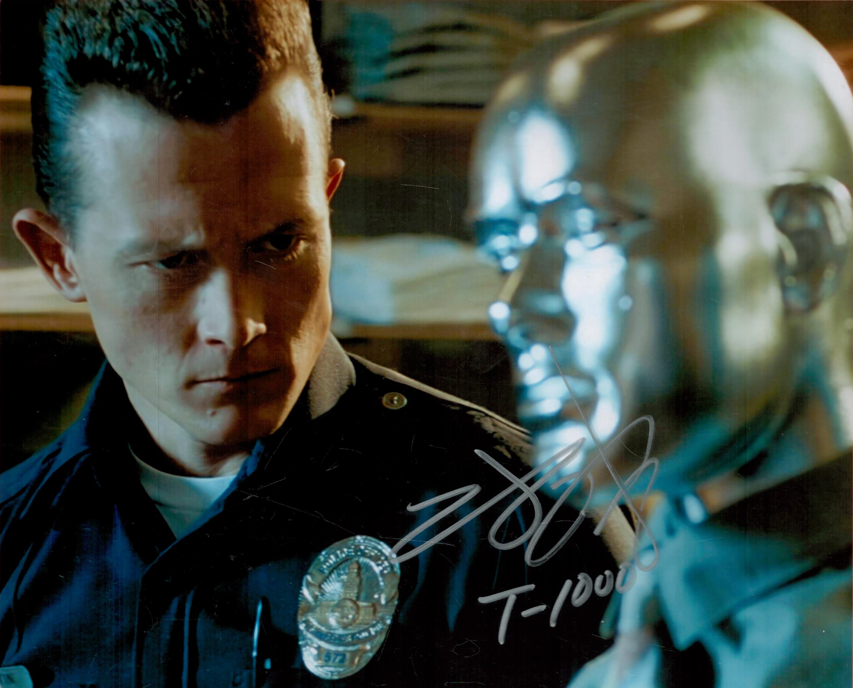 Terminator Star Robert Patrick (T-1000) Signed 10x8 inch Colour Photo. Signed in silver ink. Good