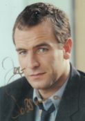 Robson Green Popular British Actor 6x4 inch Signed Photo. Good Condition. All autographs come with a