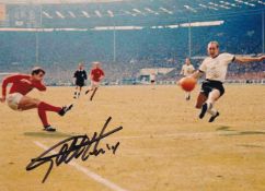 Geoff Hurst 1966 World Cup Winner and Hattrick Hero 7x5 inch Signed Photo. Good Condition. All