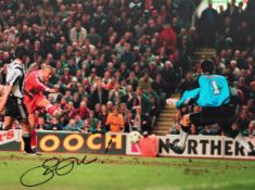 Football Stan Collymore signed 16x12 colour photo pictured scoring for Liverpool against