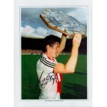 Football Frank Stapleton signed 16x12 Manchester United colour print pictured with the Charity