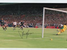 Football David Seaman signed 16x12 colour photo pictured in action for England against Scotland in