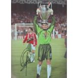 Football Raimond van der Gouw signed Manchester United 12x8 colour photo. Raimundus Johannes