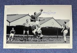 Harry Gregg signed 16x12 Manchester United v Wolves 1958 black and white print. Manchester United'