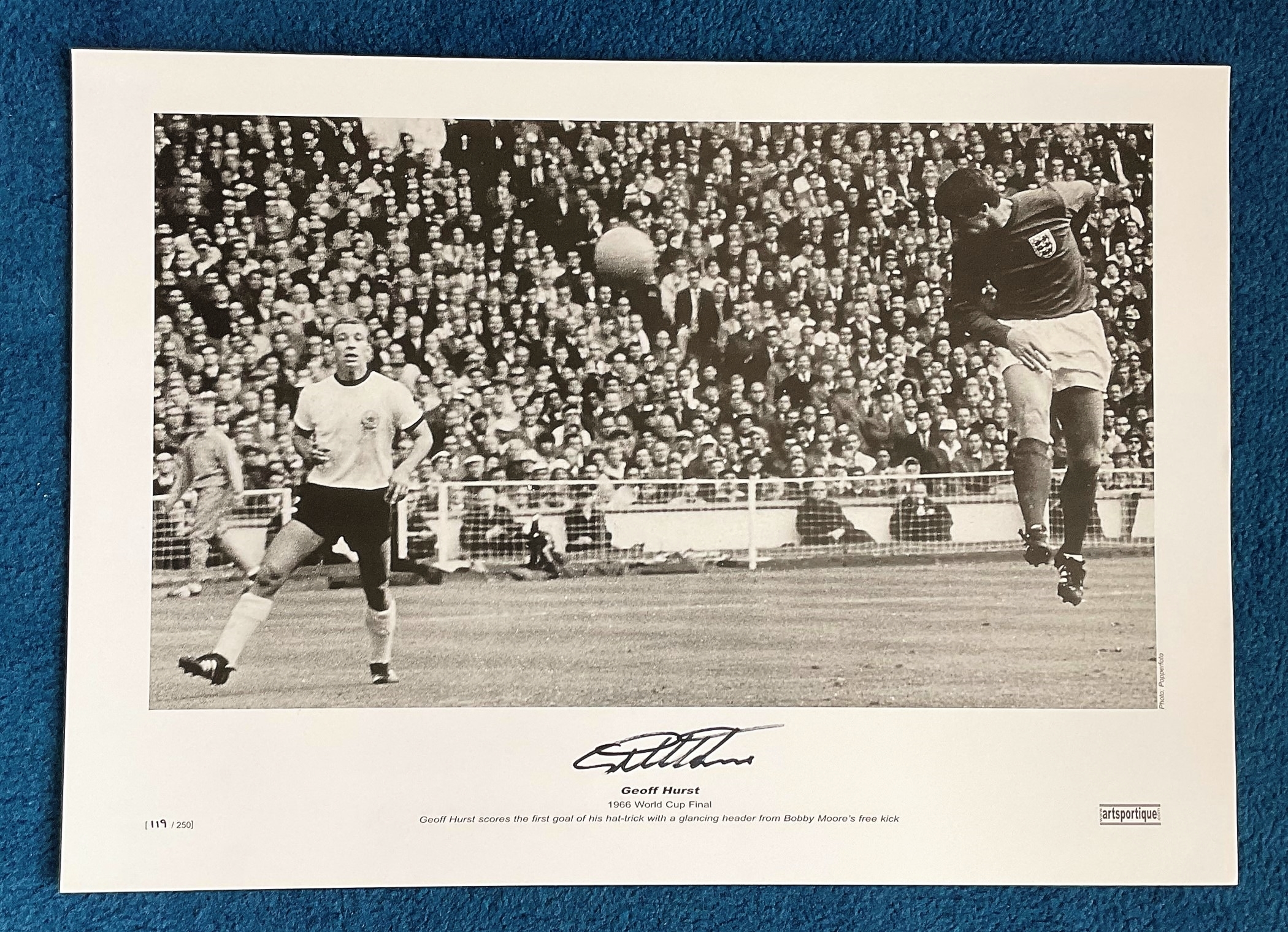 Geoff Hurst signed 22x16 black and white 1966 World Cup Final black and white print Geoff Hurst