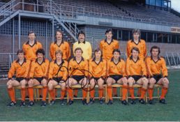 Autographed Paul Hegarty 12 X 8 Photo : Col, Depicting Dundee United Players Posing For A Squad