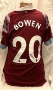 Football Jarrod Bowen signed West Ham United replica home football shirt size medium. Good