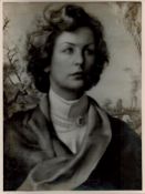 Deborah, Dowager Duchess of Devonshire Signed Vintage 8x6 inch Black and White Photo. Signed in blue