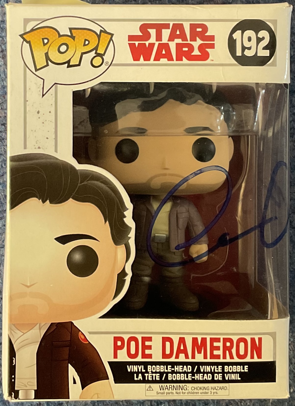 Oscar Isaac signed Poe Dameron Star Wars Vinyl Bobble Head Model signature on box. . Good Condition.