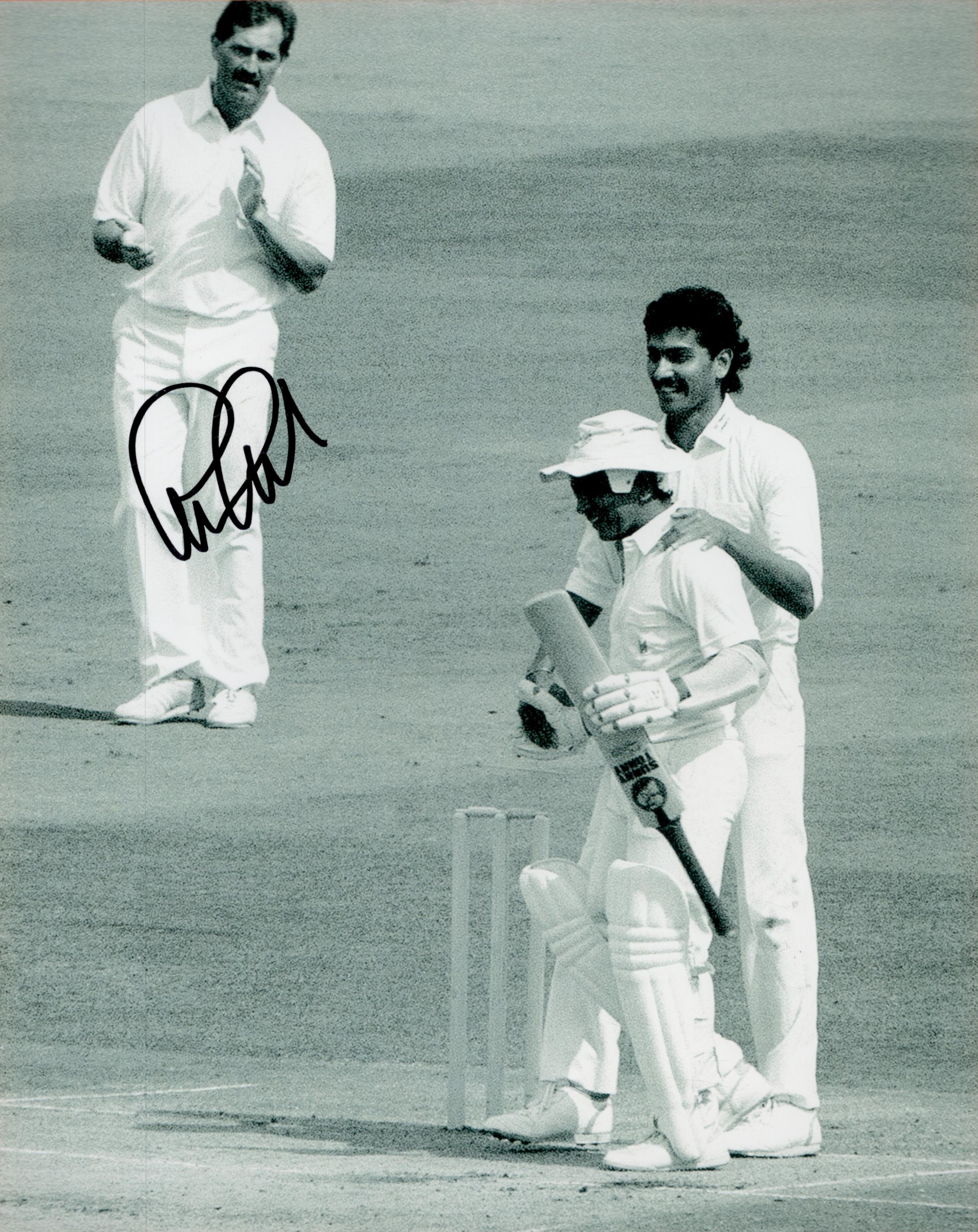 Former England Cricket Star Graeme Gooch Signed 10x8 inch Black and White photo. Good condition. All