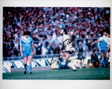 Former Spurs Star Ricky Villa Signed 10x8 inch Colour Spurs FC Photo. Good condition. All autographs