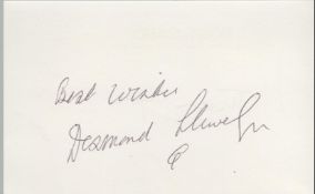 Desmond Llewelyn, a signed 5.5x3.5 white card. Actor who played Q in 17 James Bond films between