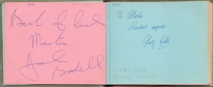 Autograph Book with over 20 Sporting Autographs. Signatures include Ian Davies, World Billiards