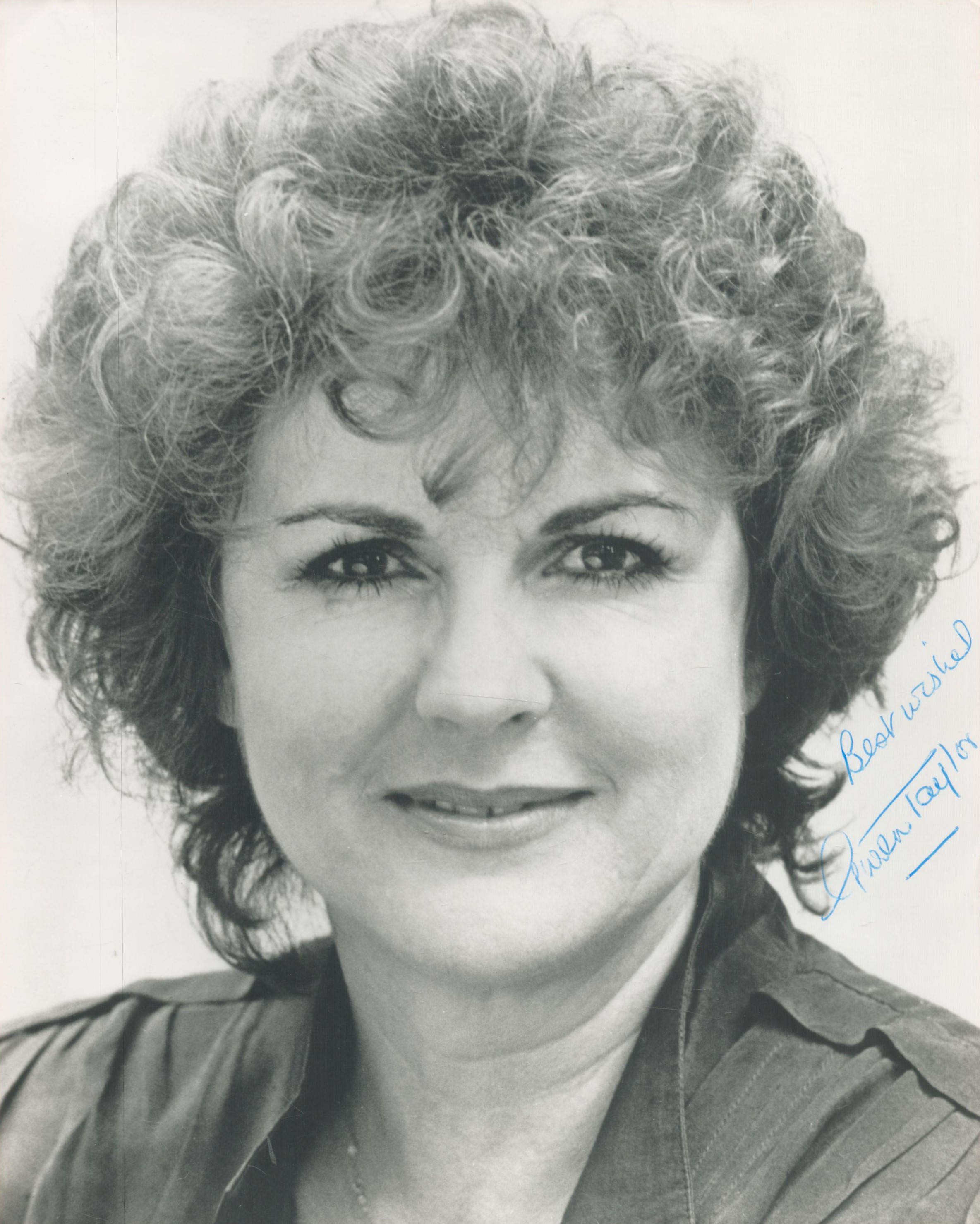 Gwen Taylor signed 10x8 black and white photo. Gwen Taylor (born 19 February 1939) is an English