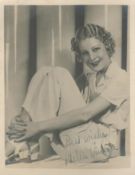 Helen Vinson signed 6x5 black and white photo. American film actress who appeared in 40 films
