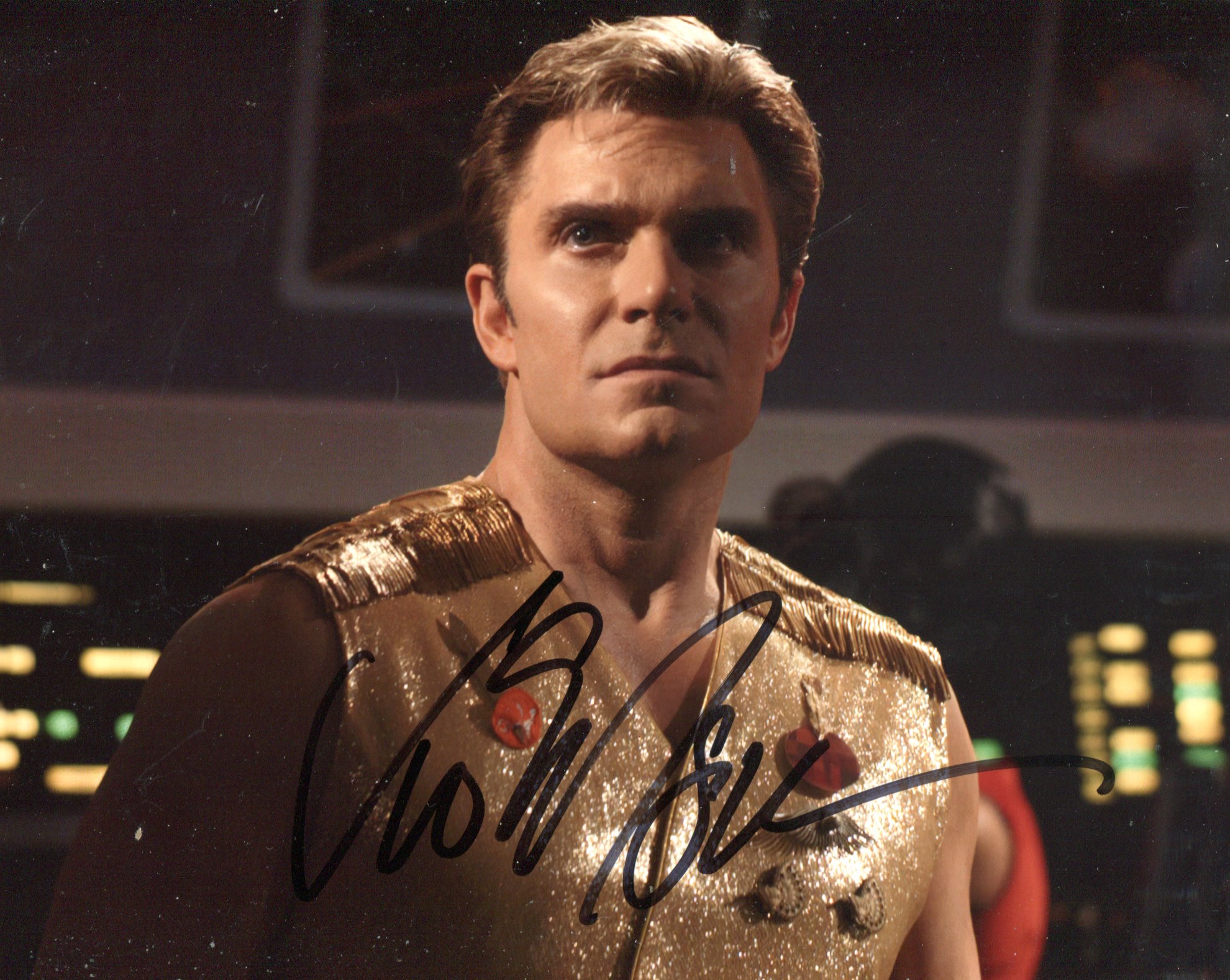 Star Trek 8x10 'Star Trek Continues' series photo signed by actor Vic Mignogna as Captain Kirk. Good