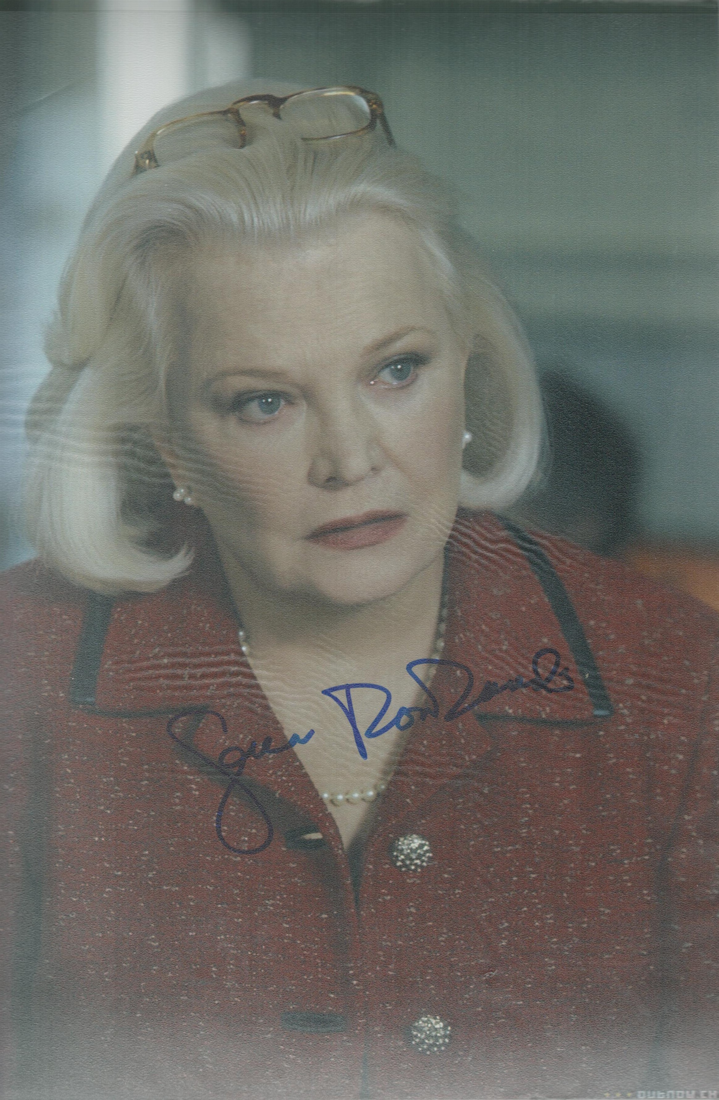 Gena Rowlands signed 12x8 colour photo. Retired actress. Good Condition. All autographs come with