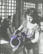 Jean Simmons signed 10x8 vintage black and white photo. Jean Merilyn Simmons, OBE (31 January 1929 -