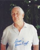 Ronnie Biggs signed 10x8 colour photograph. Biggs was an English criminal who helped plan and