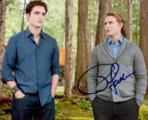 Peter Facinelli (Carlisle Cullen) Signed 10x8 inch Colour Photo. Good condition. All autographs come