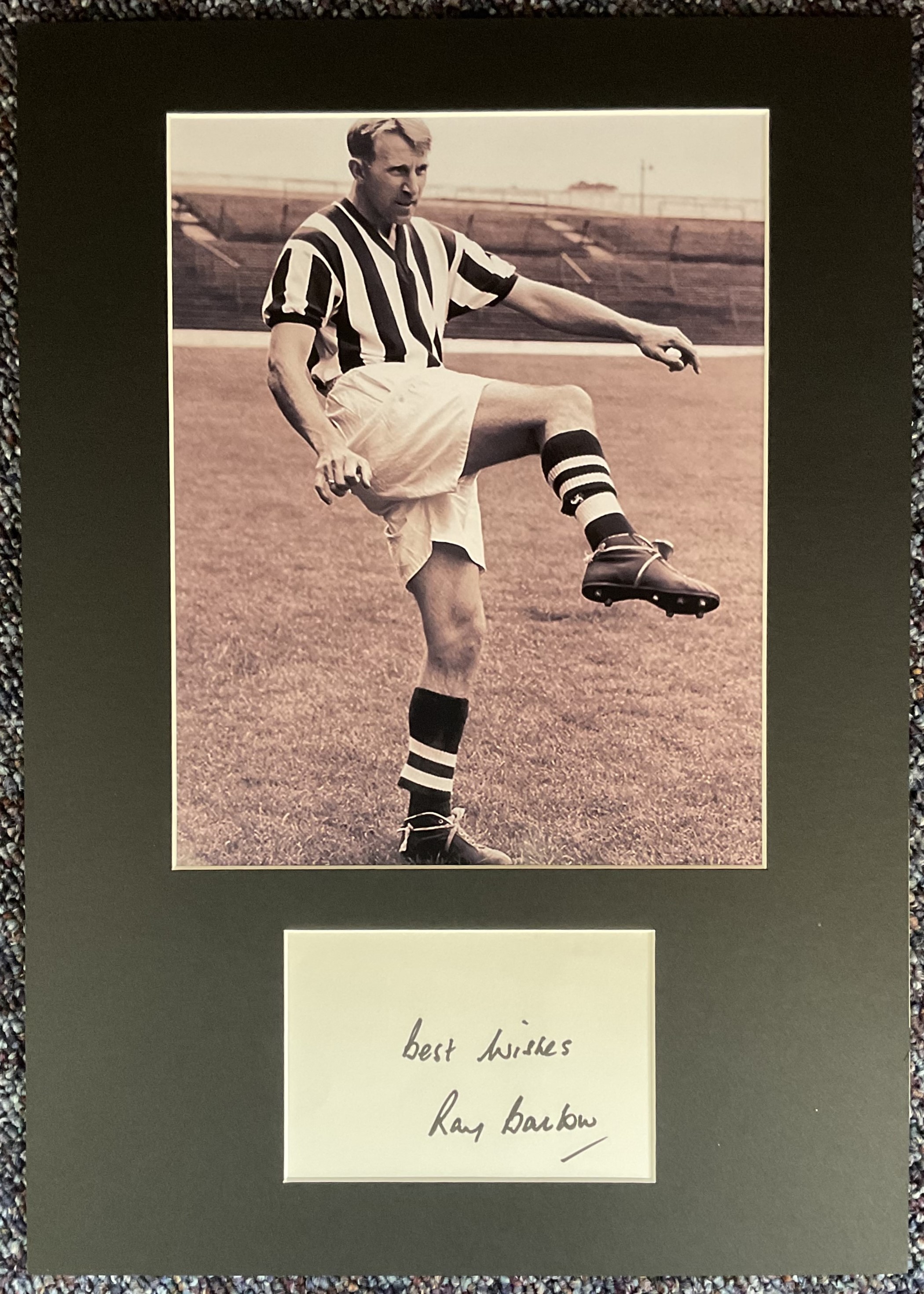 Football Ray Barlow Signed White Signature Card, With Colour Photo, Mounted Professionally to an