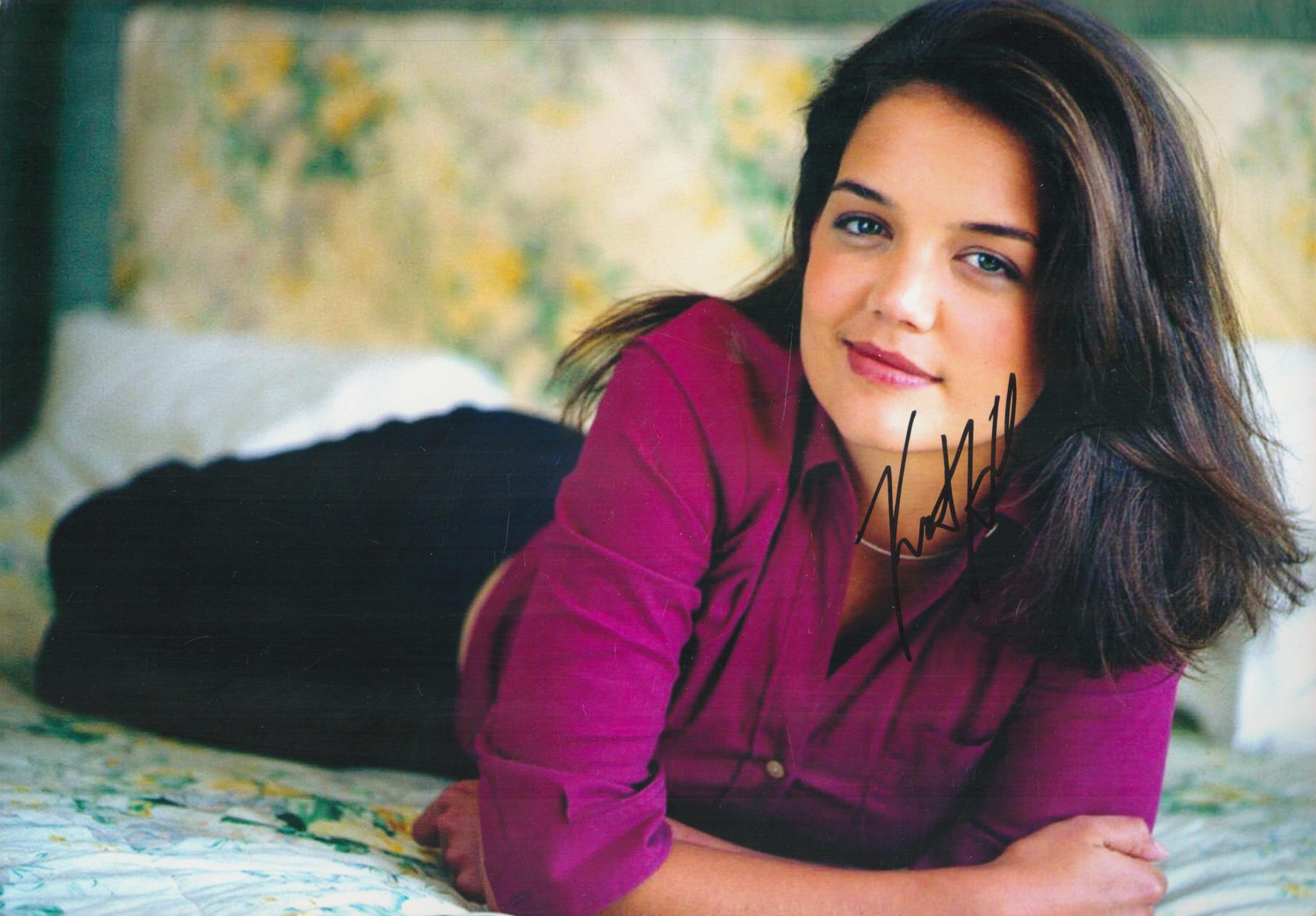 Katie Holmes signed 12x8 colour photo. Kate Noelle Holmes, born December 18, 1978, is an American.
