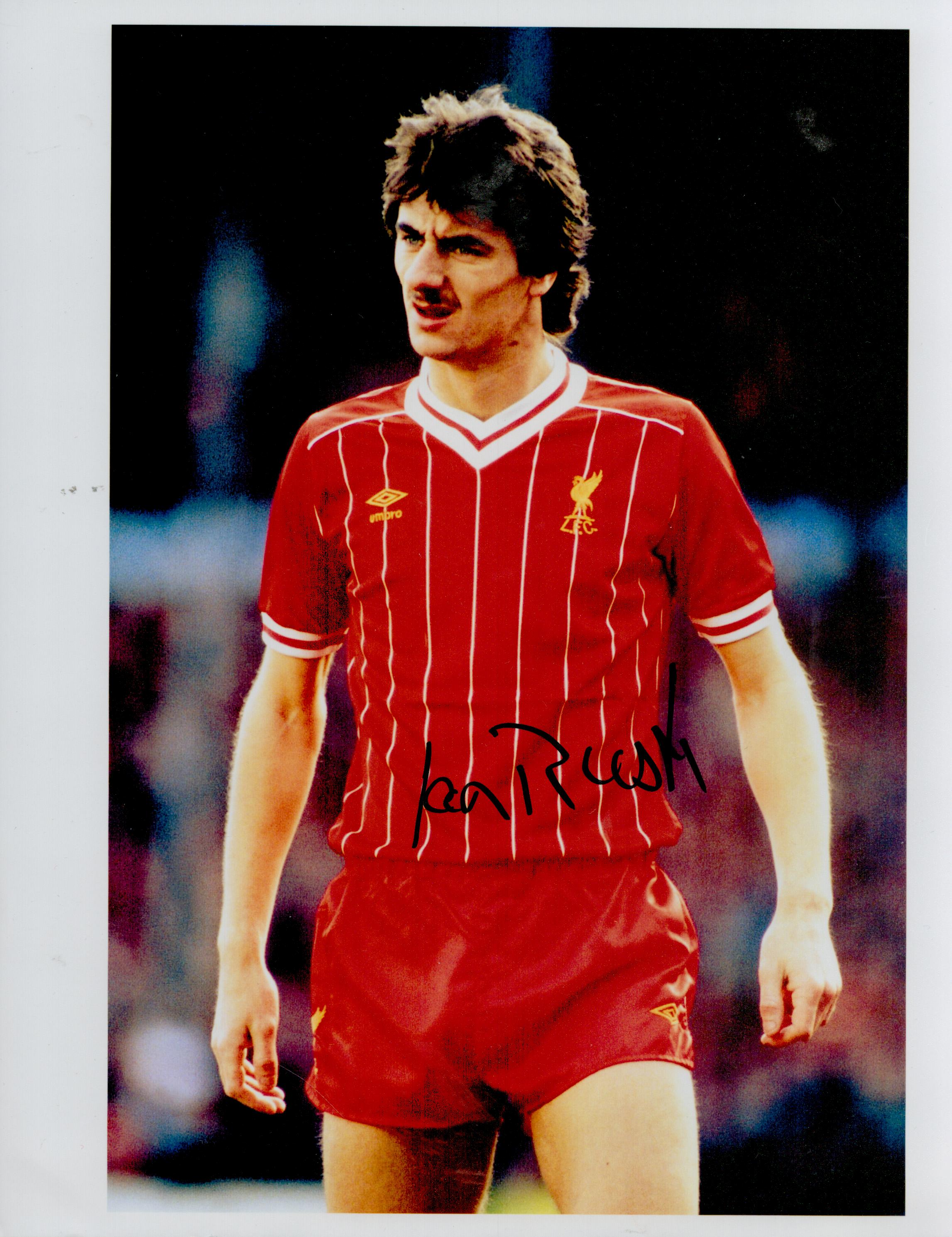 Sport Collection of 30 Signatures on Various Items Such as Photos, Promo Cards. Signatures Include - Image 20 of 22