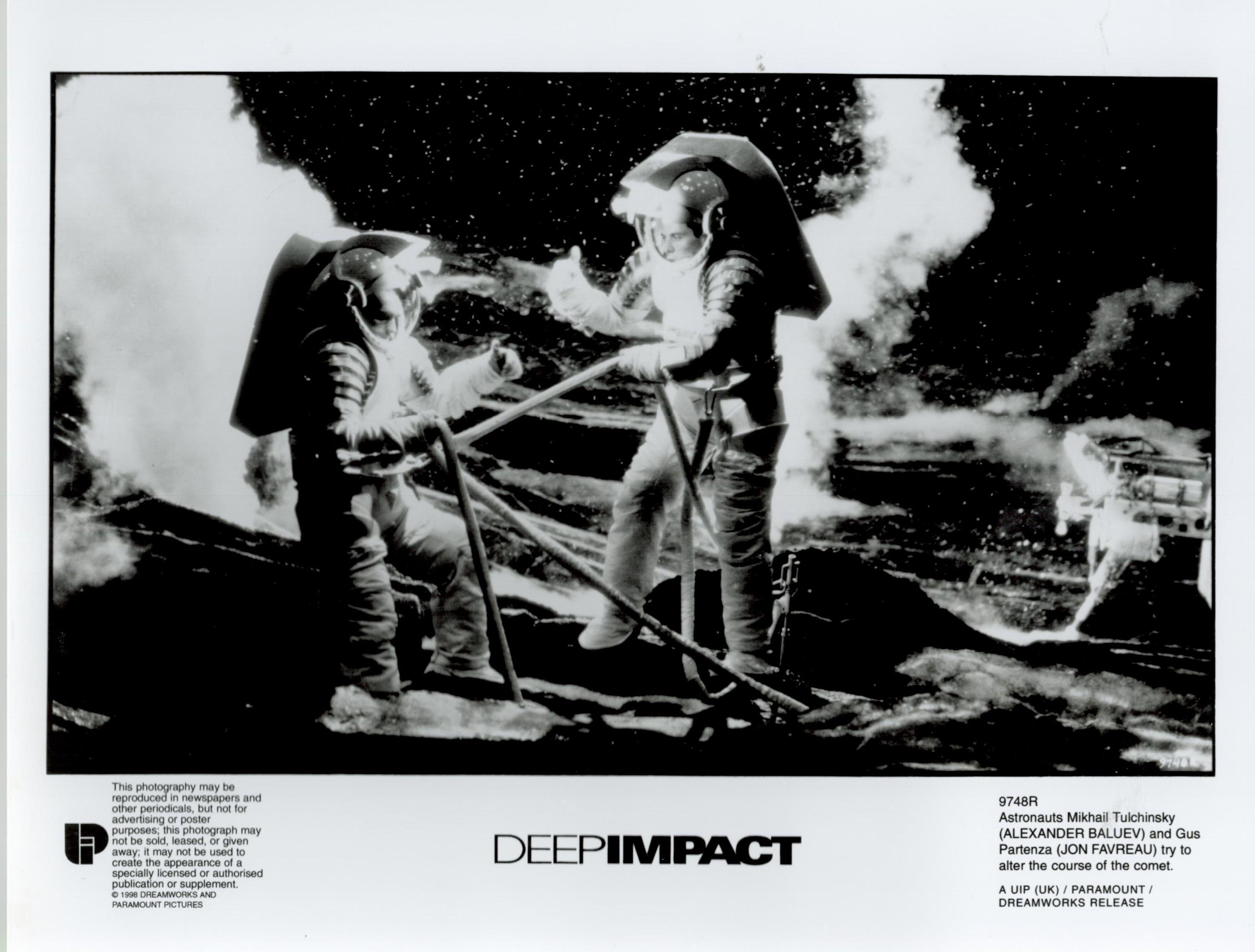 Deep Impact Film Collection of 4 Lobbycards and Film Brochure Information. Good condition. All - Image 3 of 5