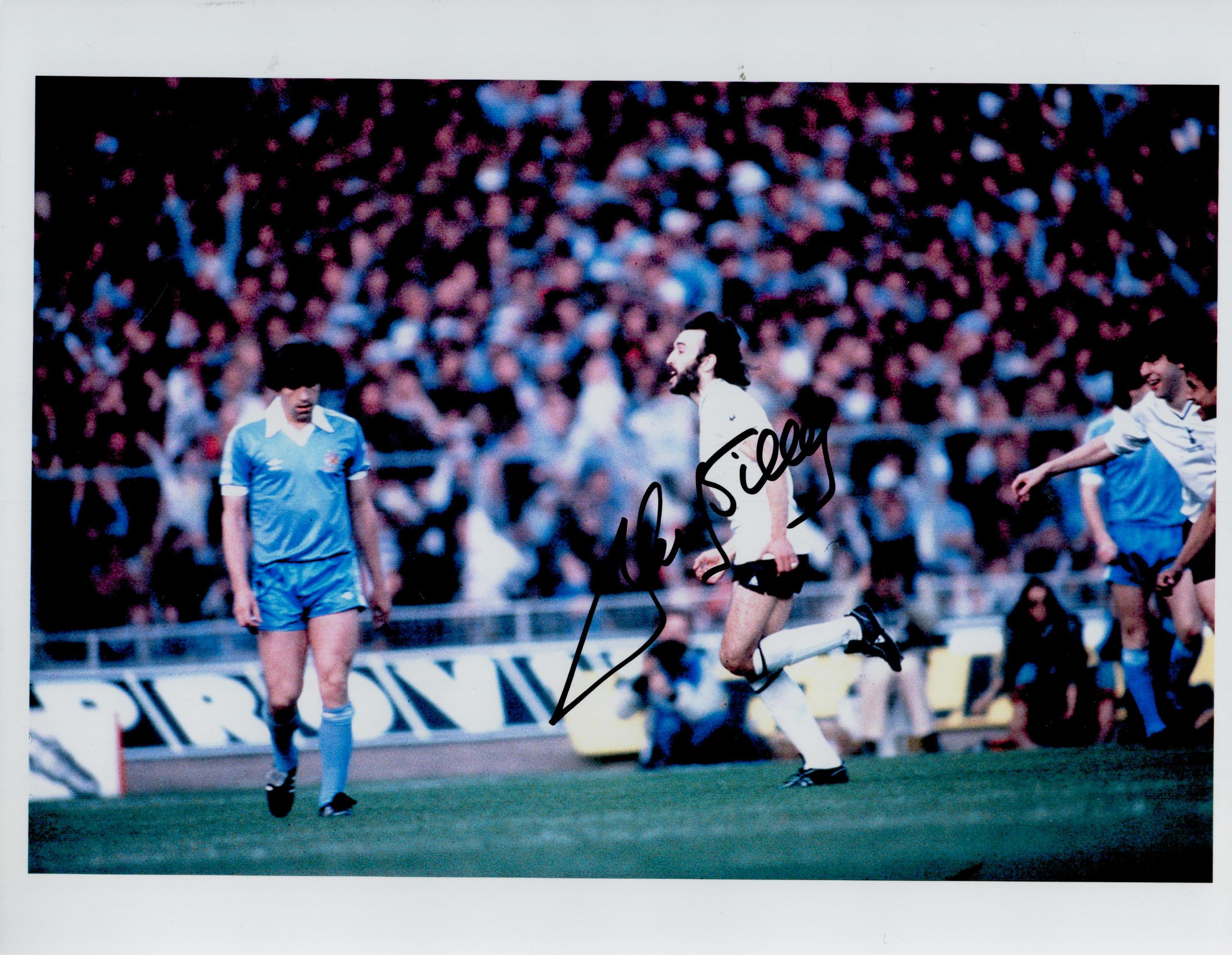 Tottenham Hotspur football collection 12 signed 10x8 assorted photos includes great Spurs names such - Image 10 of 13