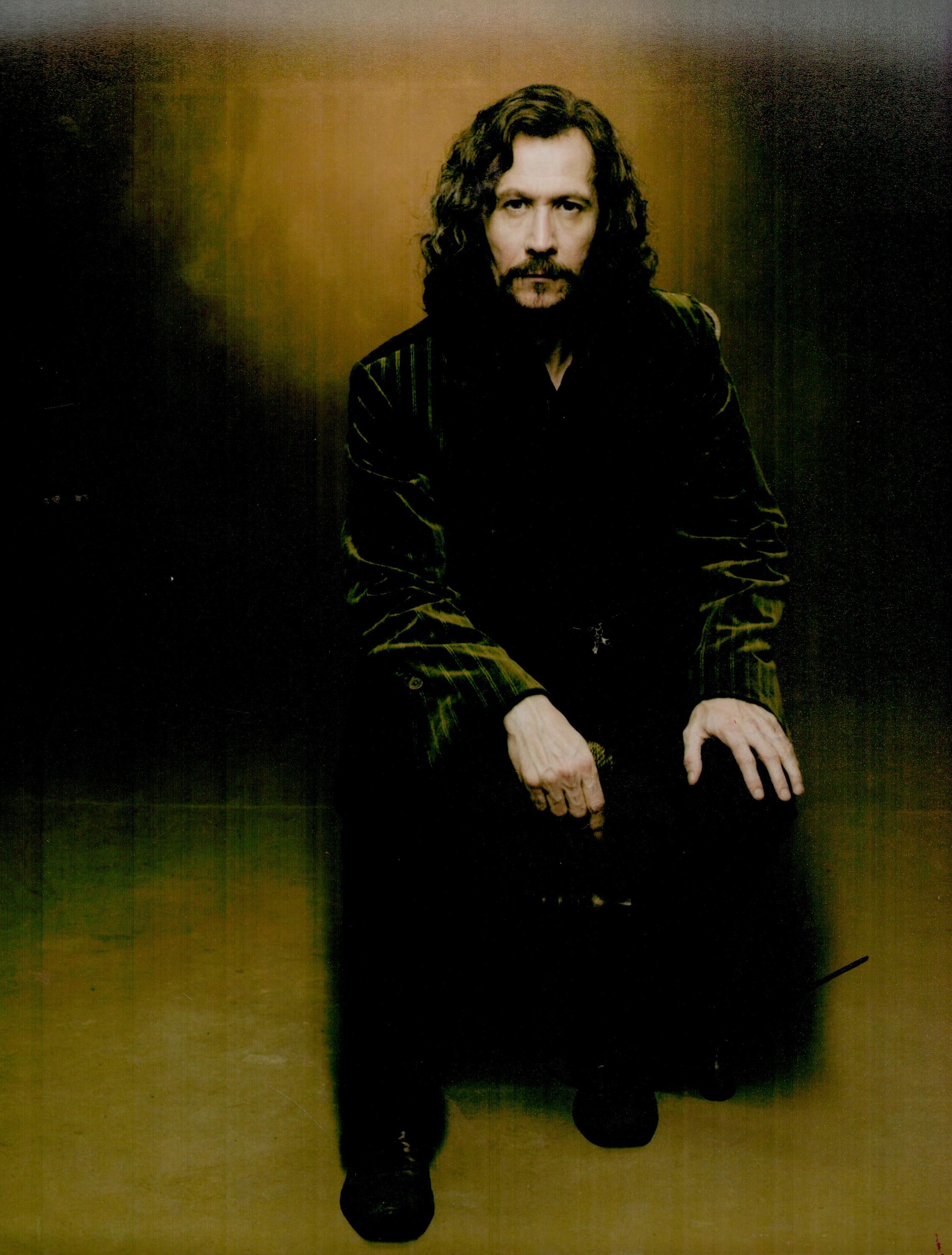 Gary Oldman signed Harry Potter 10x8 colour photo. Good condition. All autographs come with a
