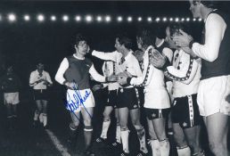 Autographed Pat Rice 12 X 8 Photo : B/W, Depicting A Superb Image Showing Both Arsenal And Tottenham
