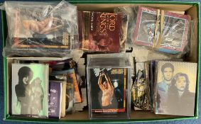 Box of assorted trading cards including Lords of the rings, Star trek and Doctor Who, around 21
