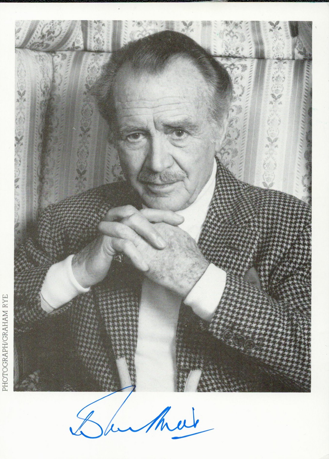 English Actor Sir John Mills CBE Signed 6x4 Black and White Photo. Signed in blue ink. Great