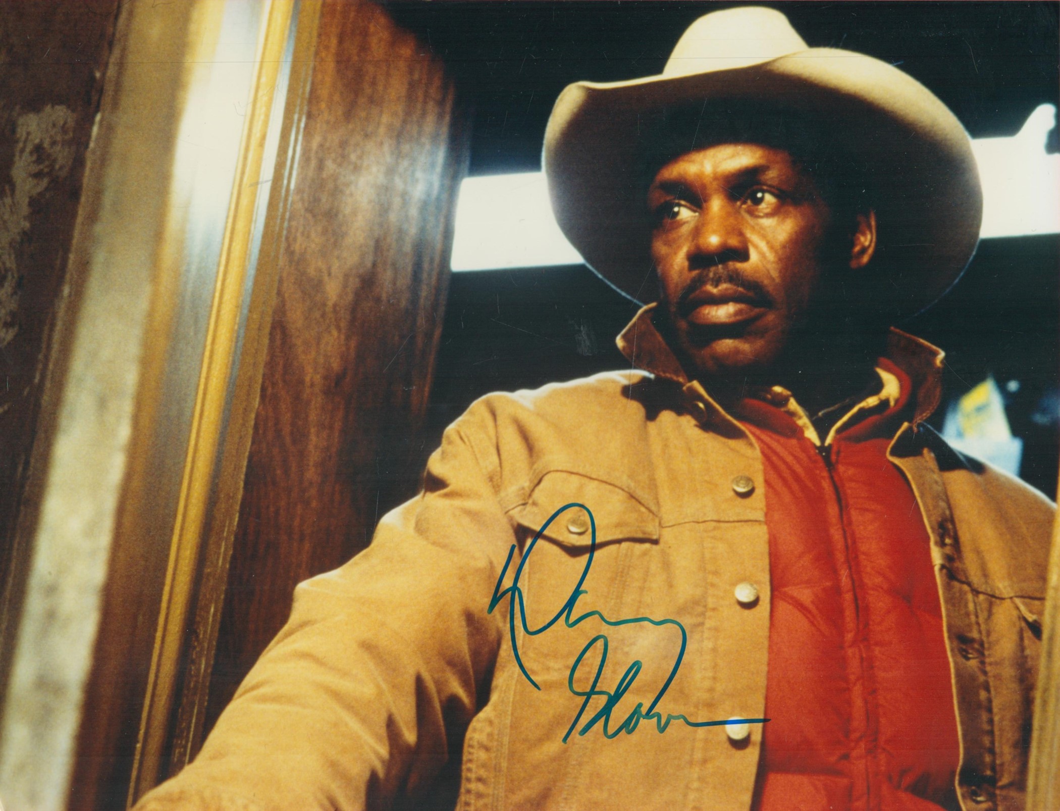 Danny Glover signed 10x8 inch colour photo. Daniel Lebern Glover, born July 22, 1946, is an