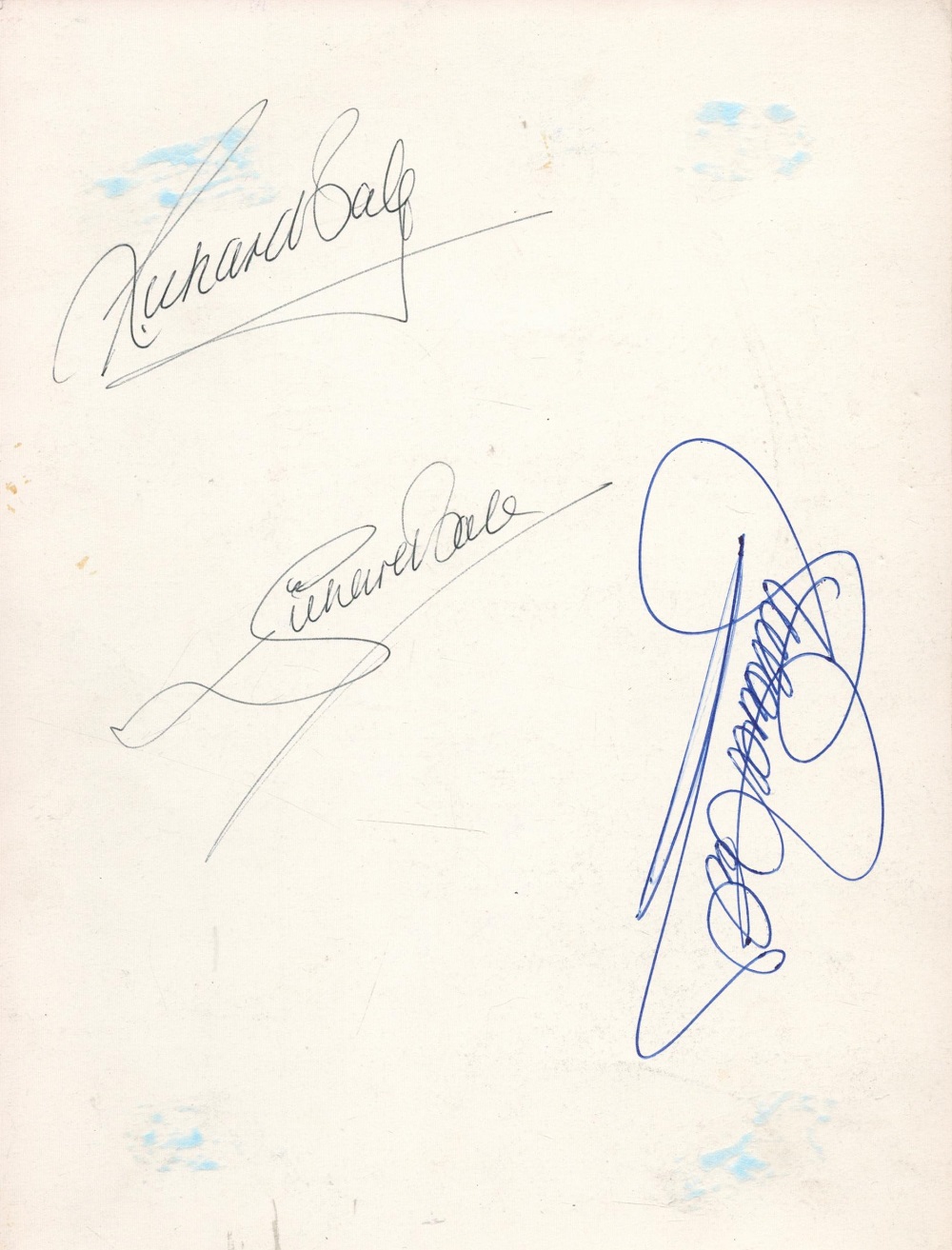 Chelsea Bobby Tambling Double Signed and Three Unknown Signatures On Reverse 8 X 6. Good - Image 2 of 2