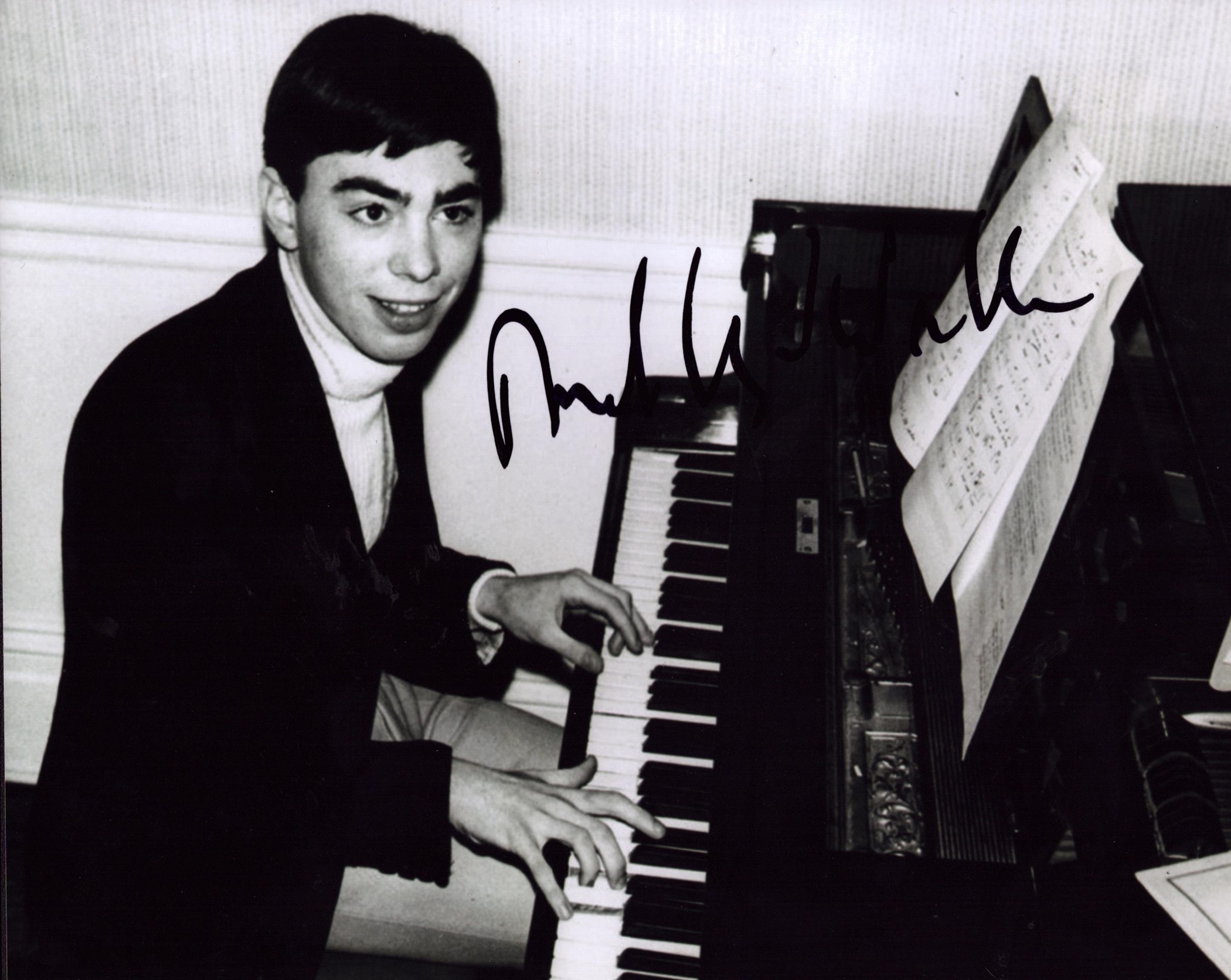 Andrew Lloyd Webber signed 10x8 vintage black and white photo. Andrew Lloyd Webber, Baron Lloyd-