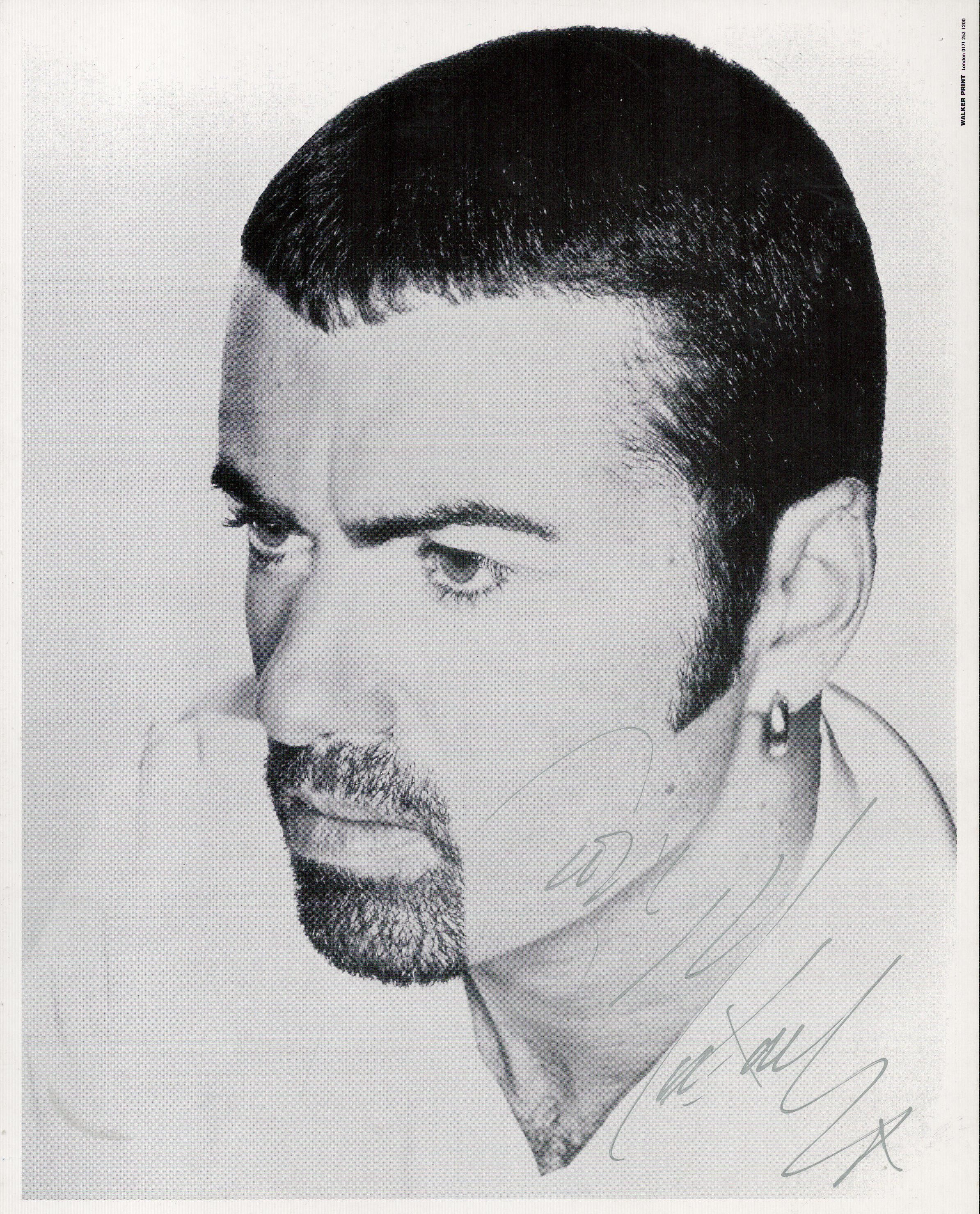 George Michael signed 10x8 black and white photo. George Michael (born Georgios Kyriacos Panayiotou;