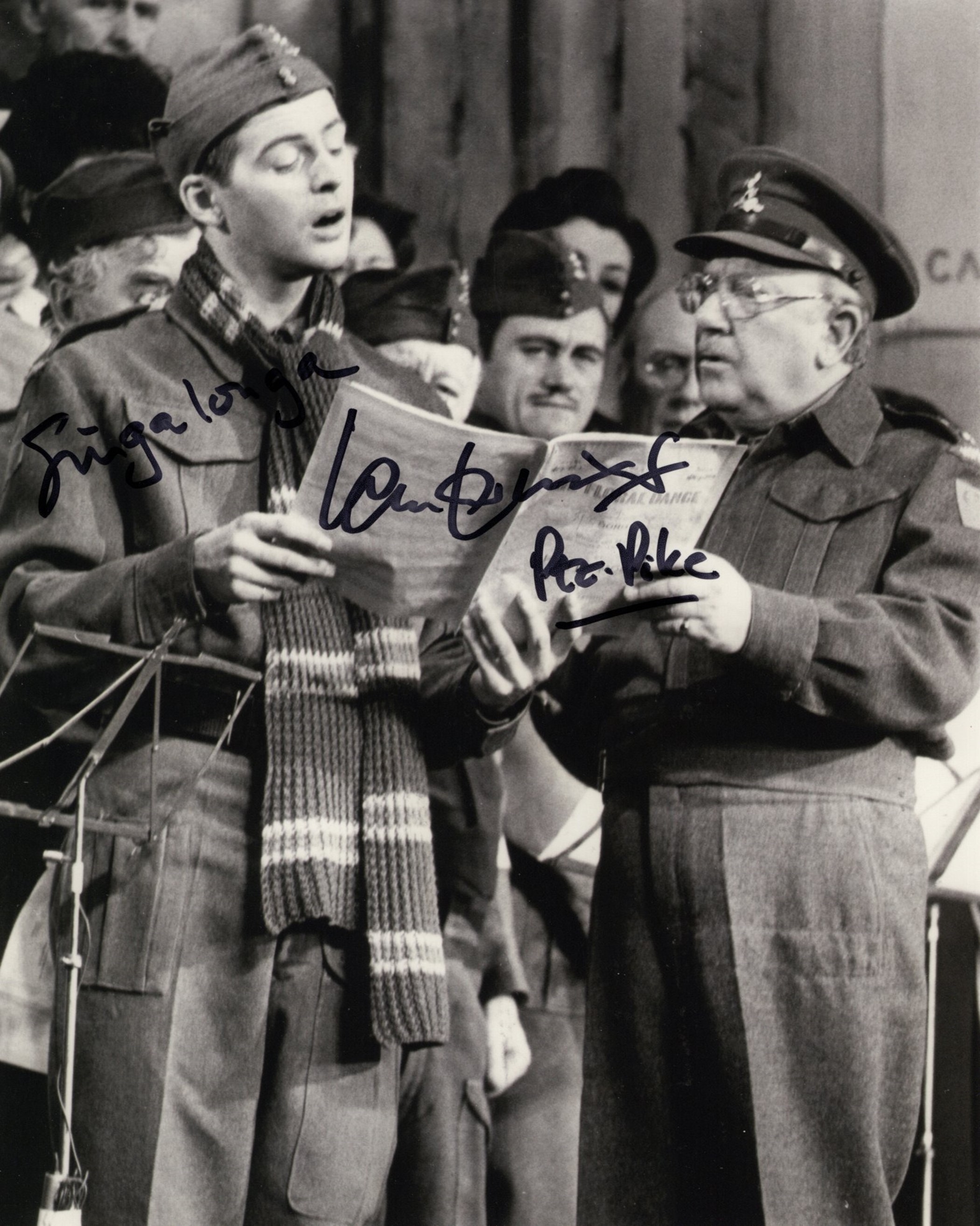 Dad's Army comedy series 8x10 photo signed by Private Pike actor Ian Lavender. Good condition. All