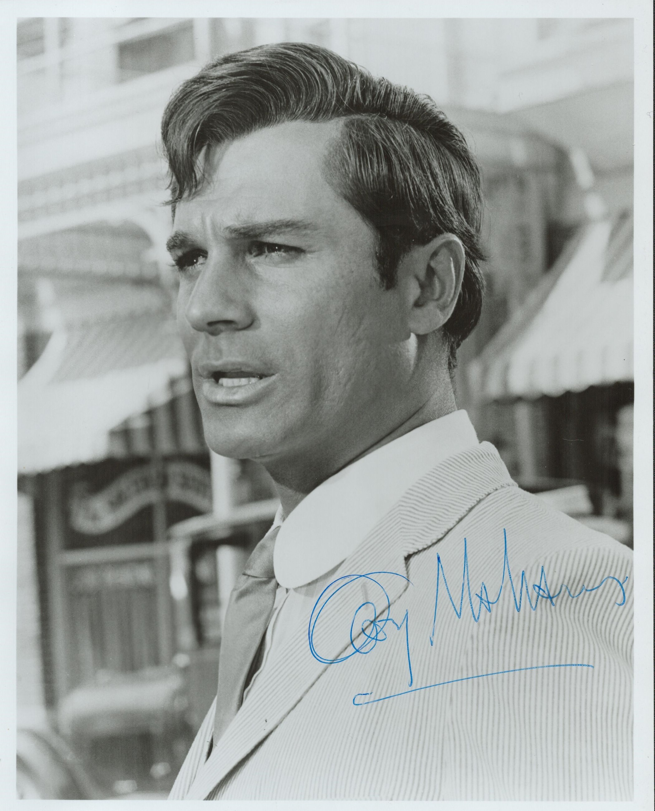 American Actor George Maharis Signed 10 x 8 inch Black and White Photo. Signed in blue ink. Good