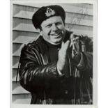 Theodore Bikel signed 10x8 black and white photo. Austrian American actor, folk singer, musician,