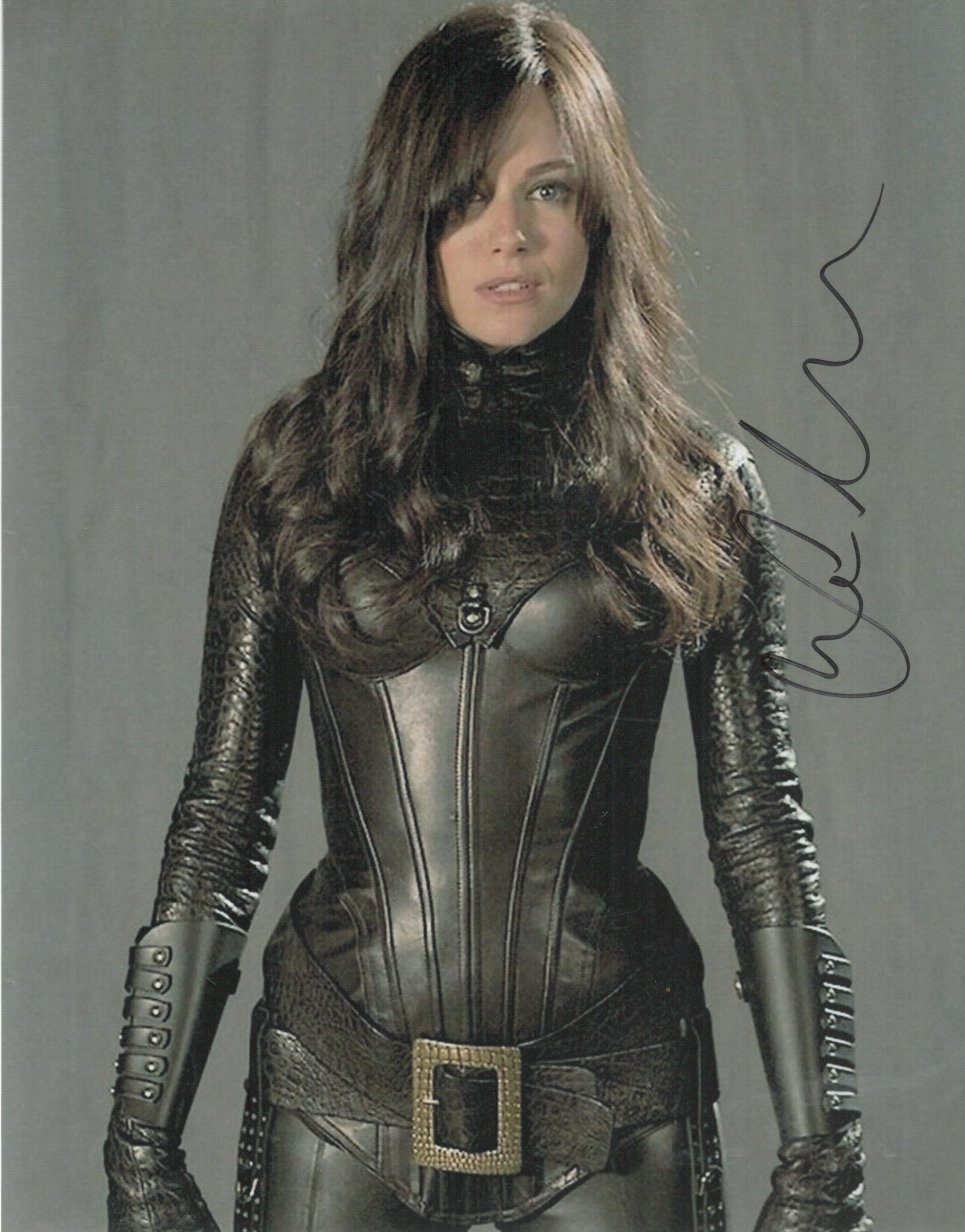 Sienna Miller Signed Colour Photo British American Actress Approx Size 8 x 10 IN. Good condition.