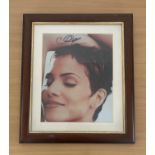 Halle Berry signed 14x12 overall mounted and framed stunning colour photo signed in blue ink
