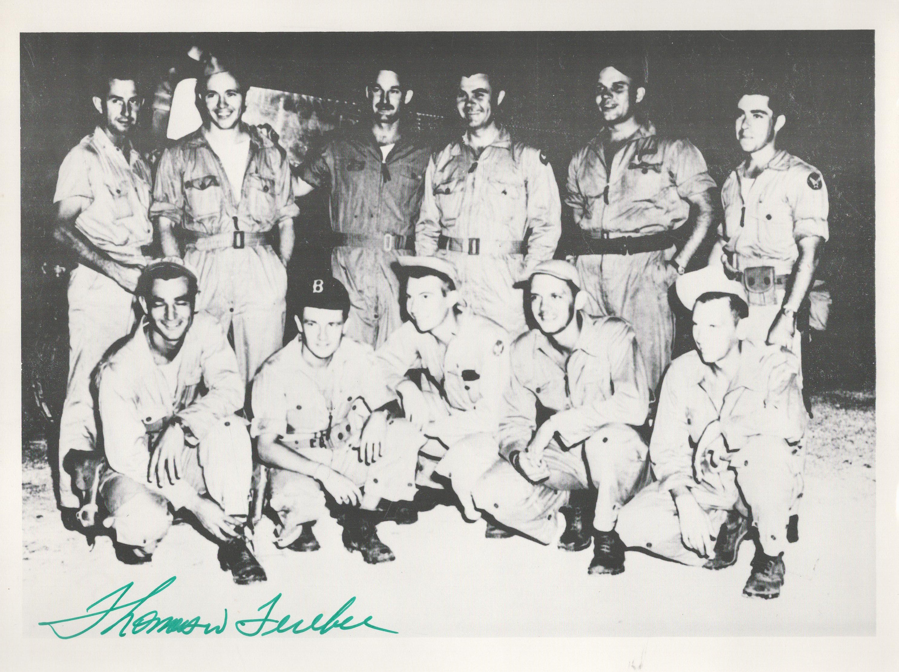 Colonel Thomas Ferebee signed Enola Gay Crew 10x8 vintage black and white photo. Thomas Wilson