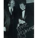 Bond Star, Bruce Glover signed 10x8 black and white photograph pictured during his role as